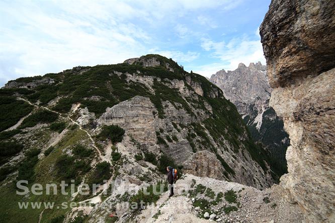 05-Dall'intaglio la vista si apre sulla cima della Croda dellArghena