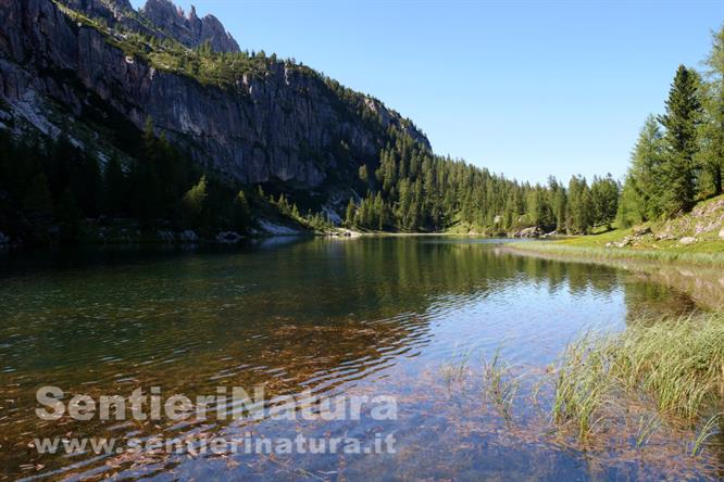 07-Le sponde del lago di Federa