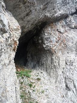 05-Caverna presso la selletta