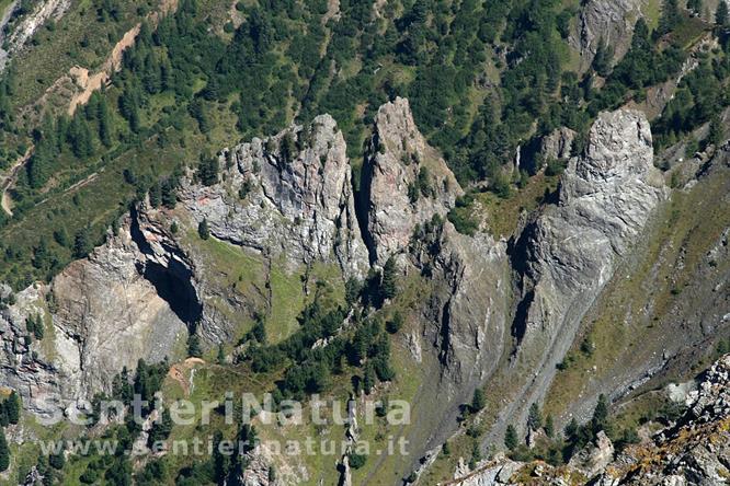 19-Particolare su pinnacoli rocciosi in alta val dei Monzoni