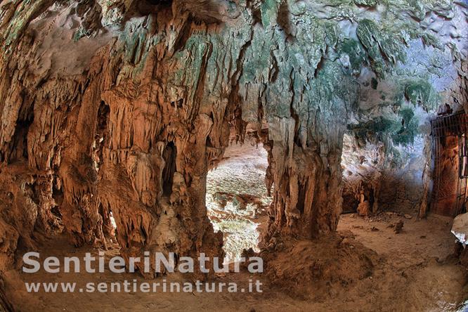 06-All'interno della Grotta del Bue Marino