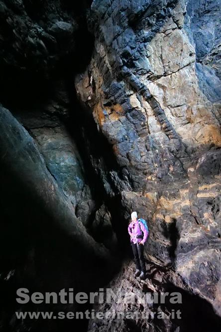 01-All'interno delle Grotte di Ajuy