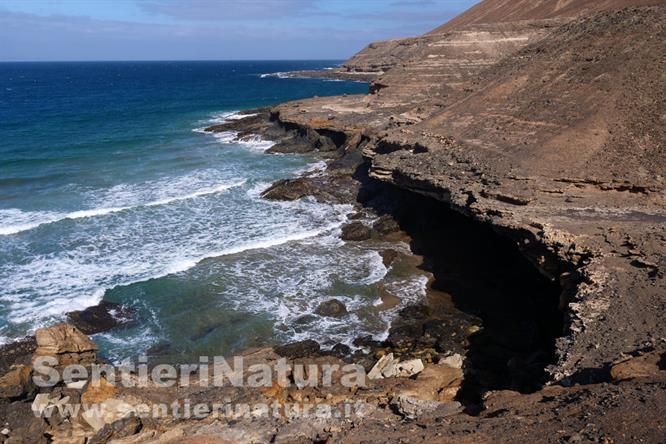 04-Formazioni costiere presso Playa de la Solapa