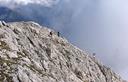 08-Escursionisti poco sotto la vetta della Creta Forata